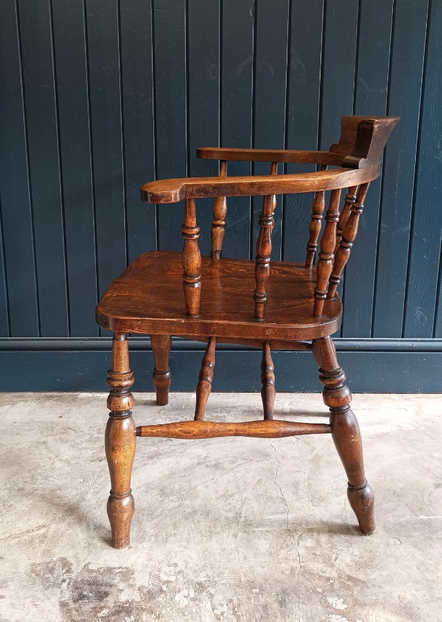 YxsxDqCs_Antique English Smokers Captains Bow Chair (7).jpg